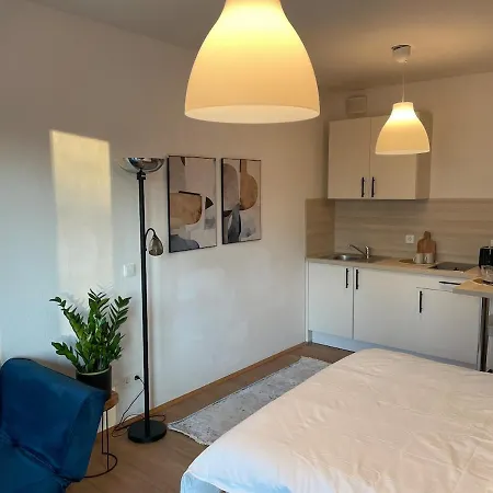 Modernes In Huerth In Bester Lage Apartmán *